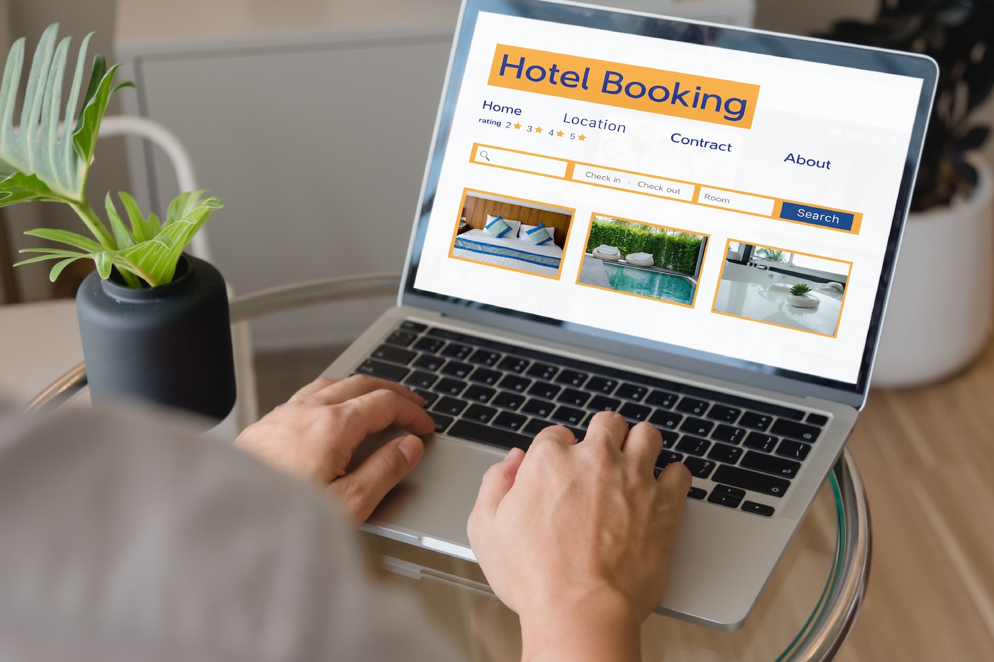 Tips-to-Know-Before-Booking-a-Hotel.jpg